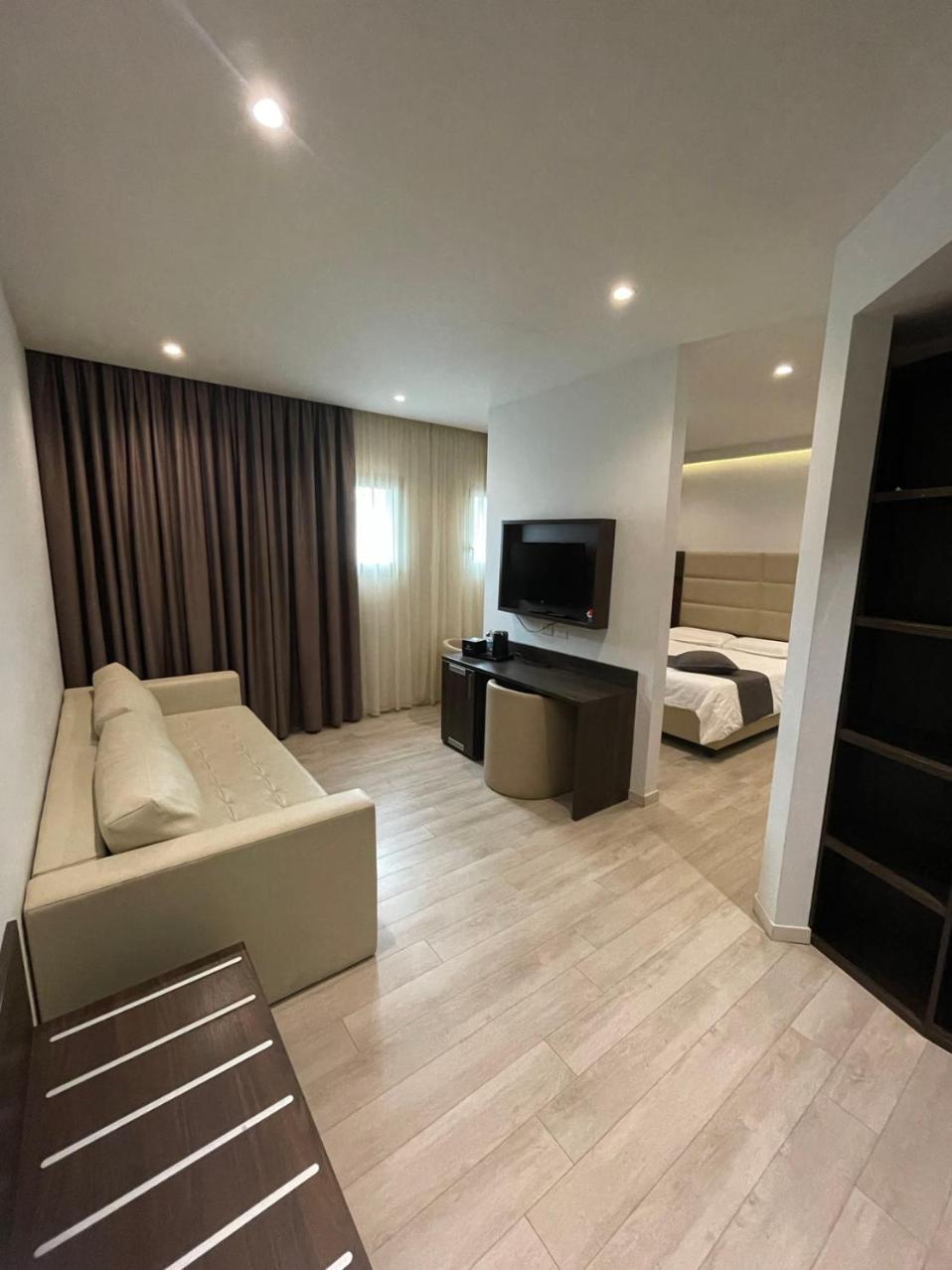 Hotelluxuryprato المظهر الخارجي الصورة